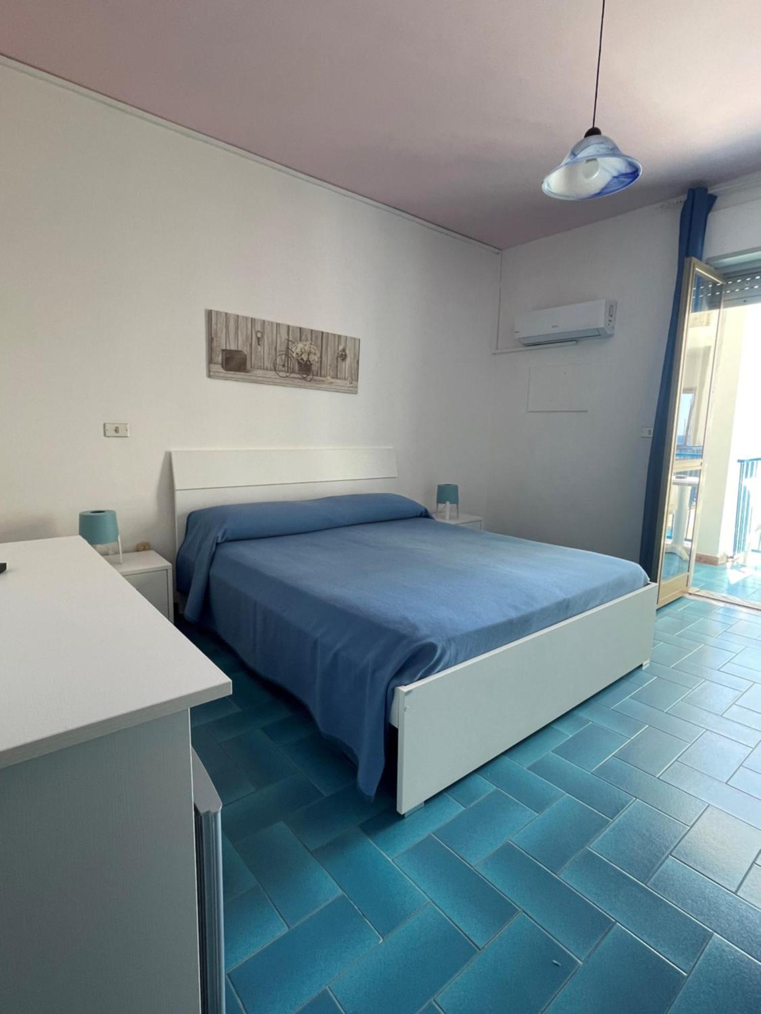 Hotel Ristorante Mareblu Amantea Bagian luar foto