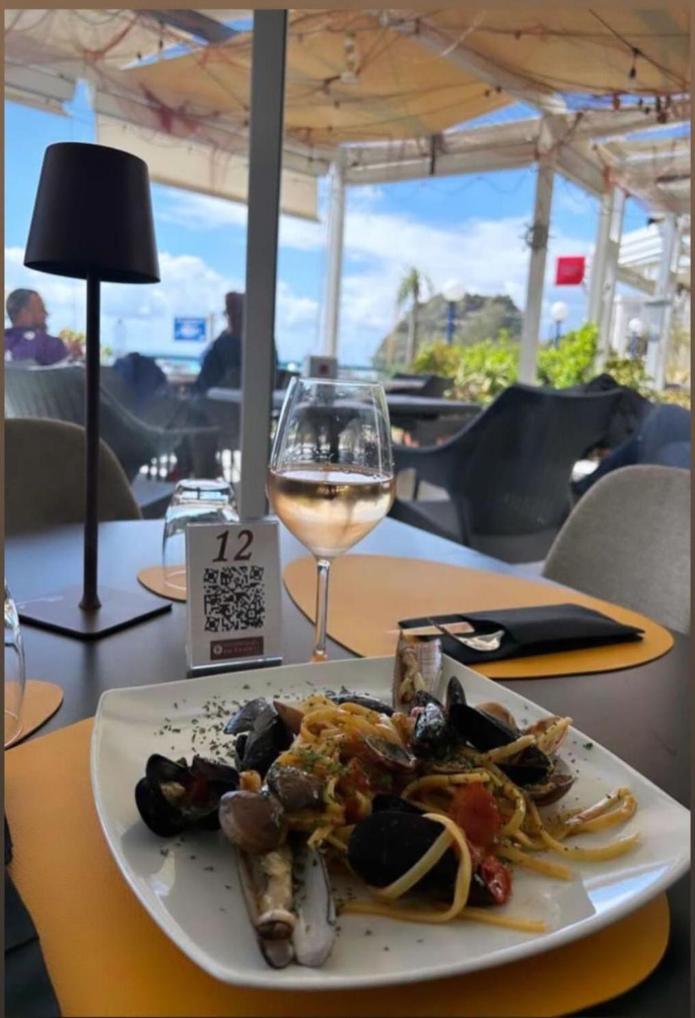 Hotel Ristorante Mareblu Amantea Bagian luar foto