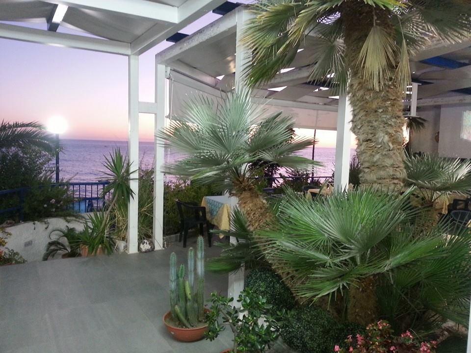 Hotel Ristorante Mareblu Amantea Bagian luar foto